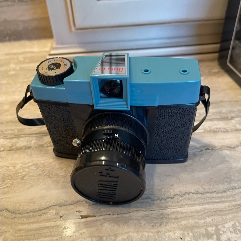 Diana F + Camera- lomography- never been used with manual
